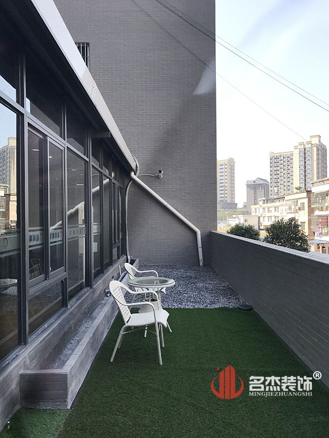 办公室番茄视频黄色APP下载链接设计完工照.jpg