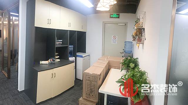 茶水间番茄视频黄色APP下载链接完工照.jpg