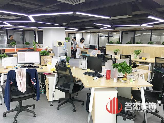 办公室番茄视频黄色APP下载链接完工照.jpg