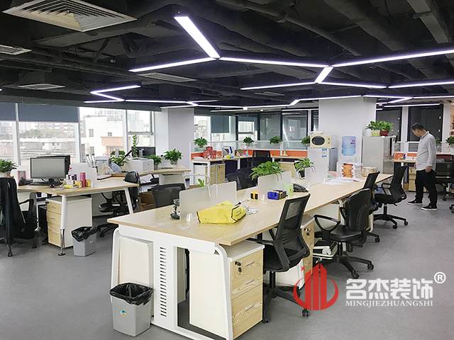 办公室番茄视频黄色APP下载链接实景图.jpg