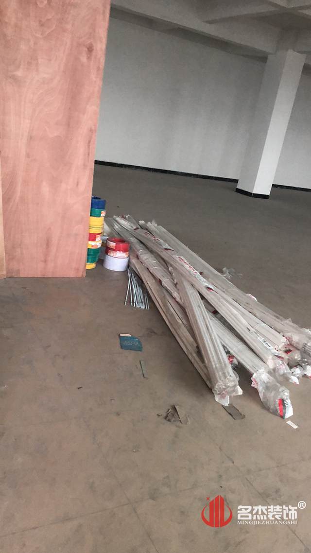 办公室番茄视频黄色APP下载链接施工照.jpg