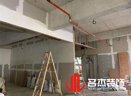 巡工地日记，美莲葆化妆品办公室番茄视频黄色APP下载链接项目进行中