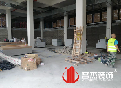 巡工地日记，颜朵化妆品科技办公室番茄视频黄色APP下载链接项目紧张进行中